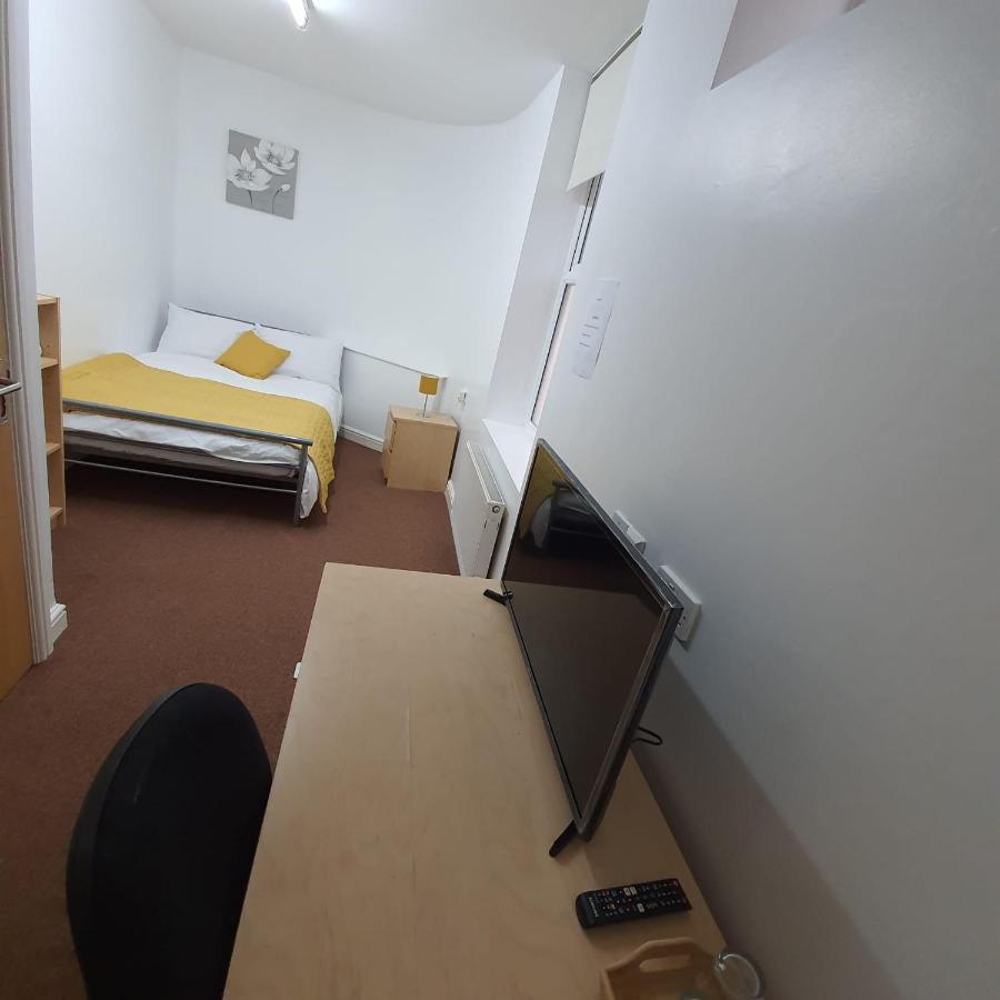 D19 Sangha Hall 레스터 외부 사진